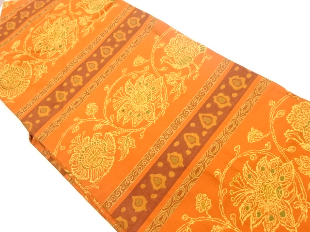 横段に花唐草模様織出し名古屋帯